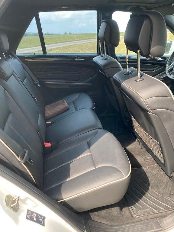 Gebraucht Mercedes ML300 Edition 204 PS (150 kW) 2010 Weiß SUV