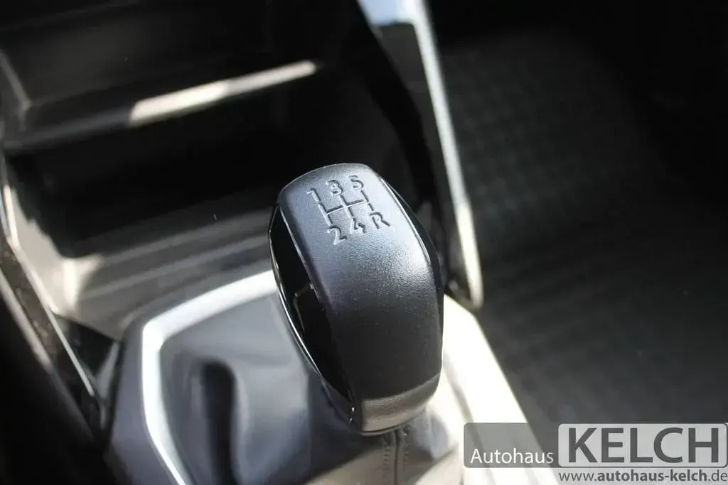 Gebraucht Peugeot 208 Active 75 PS (55 kW) 2024 Weiß Kleinwagen