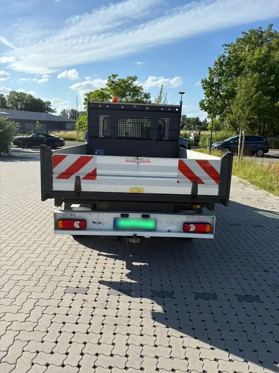 Gebraucht Opel Movano 125 PS (91 kW) 2013 Weiß Van / Kleinbus