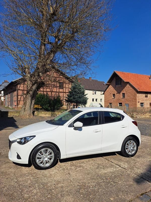Gebraucht Mazda 2 75 PS (55 kW) 2019 Weiß Kleinwagen