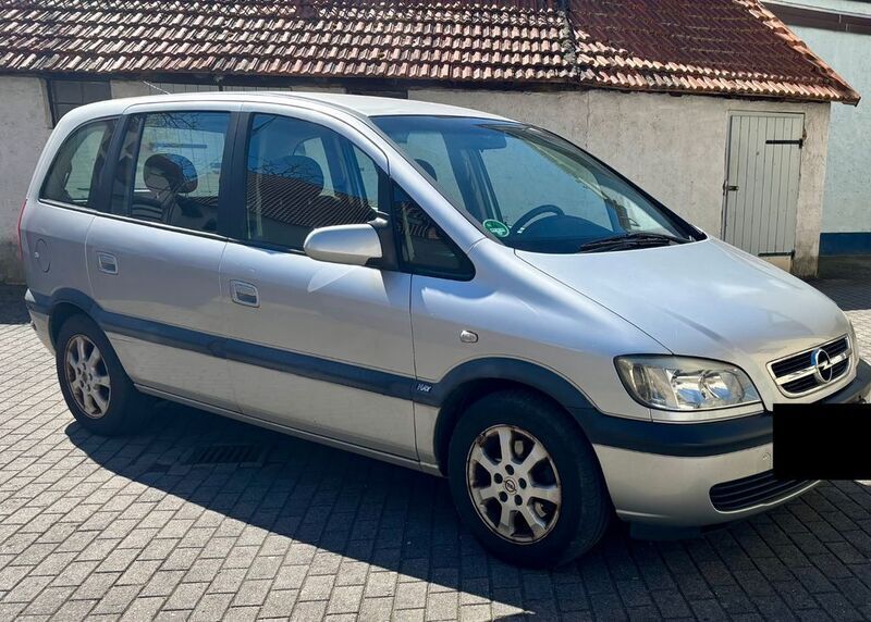 Silber Gebraucht 2004 Opel Zafira Van / Kleinbus | 1.100 € (Fairer Preis) - Bild 1/4