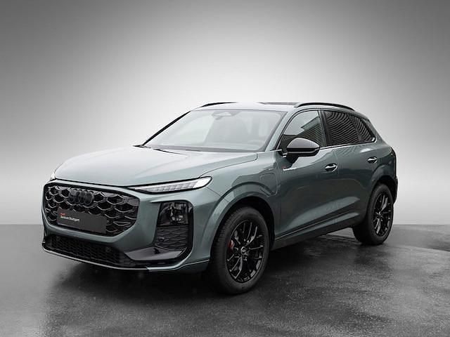 Gebraucht Audi Q3 Ambiente 272 PS (200 kW) 2025 Salbeigrün metallic SUV