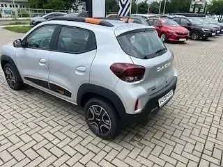 Usado Dacia Spring Essentiel 19 kW (26 CV) 2023 Gris Utilitario