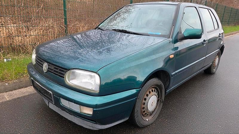 Gebraucht VW Golf III 75 PS (55 kW) 1997 Grün Kleinwagen