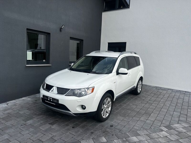 Weiß Gebraucht 2009 Mitsubishi Outlander Instyle SUV | 8.999 € (Teuer) - Bild 1/4