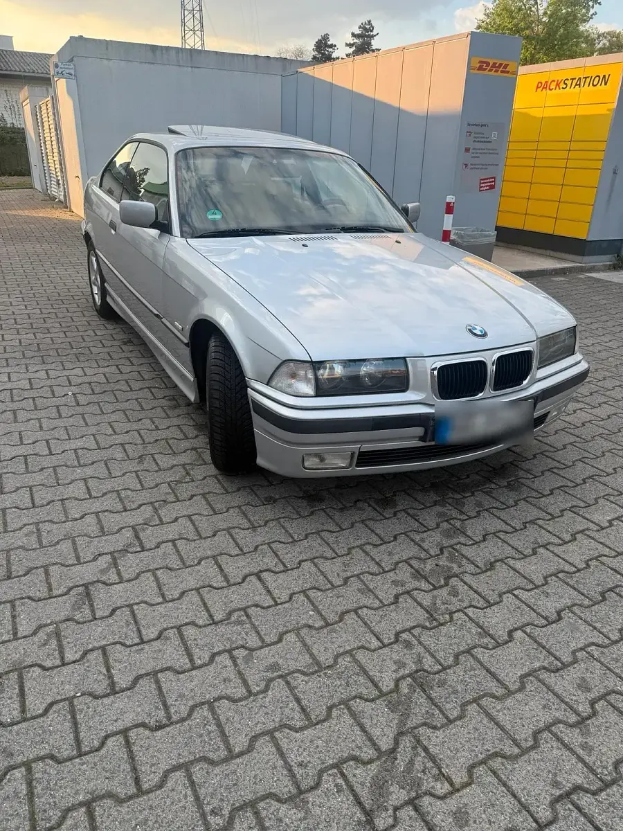 Gebraucht BMW 316 Exclusive 102 PS (75 kW) 1996 Silber Coupé