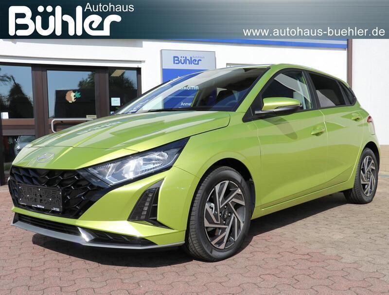 Lucid lime metallic Neu 2024 Hyundai i20 Select Kleinwagen | 18.650 € (Superpreis) - Bild 1/4