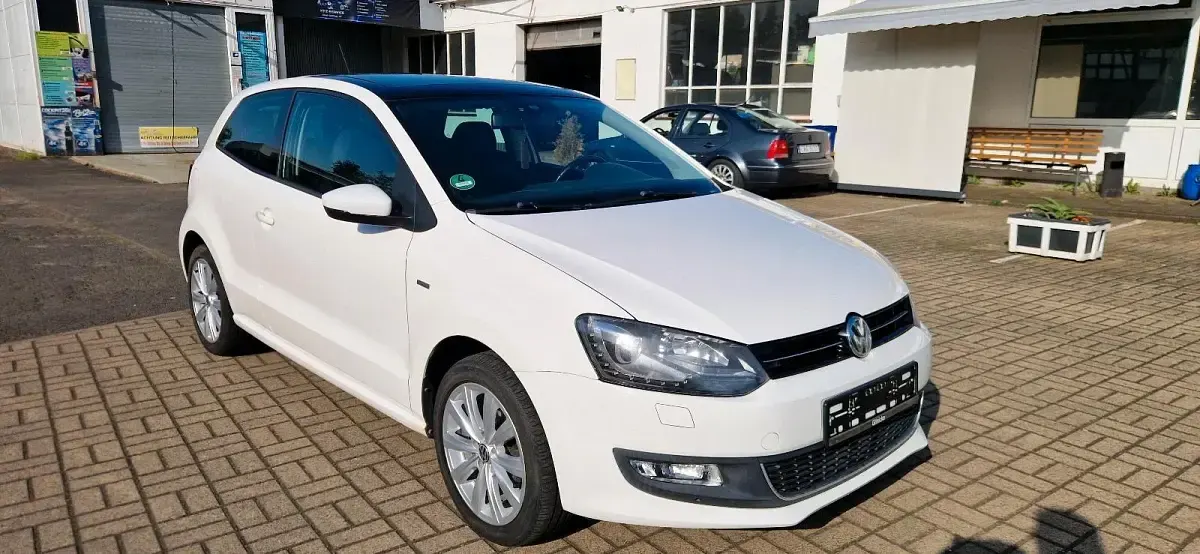 Gebraucht VW Polo Life 90 PS (66 kW) 2013 Weiß Kleinwagen