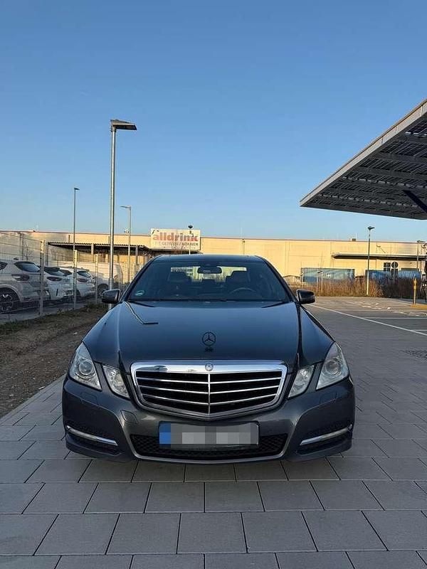 Gebraucht Mercedes E350 Avantgarde 231 PS (169 kW) 2010 Limousine