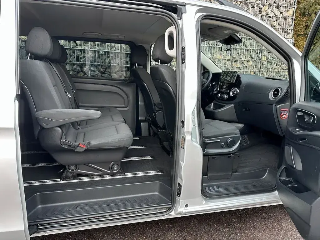 Gebraucht Mercedes Vito 190 PS (139 kW) 2020 Silber Van