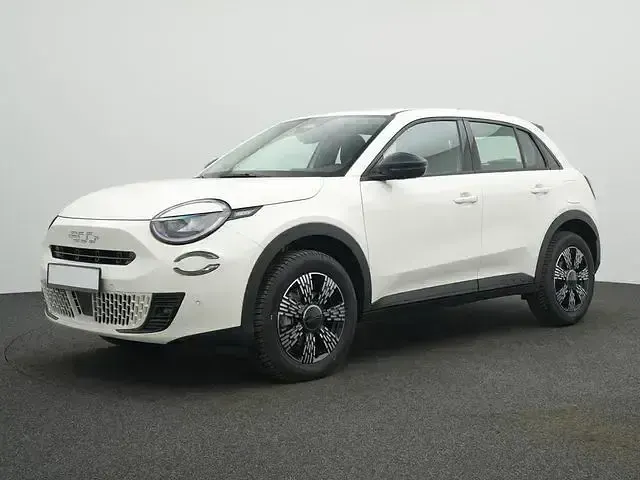 Gebraucht Fiat 600 Business 101 PS (74 kW) 2025 Weiß SUV