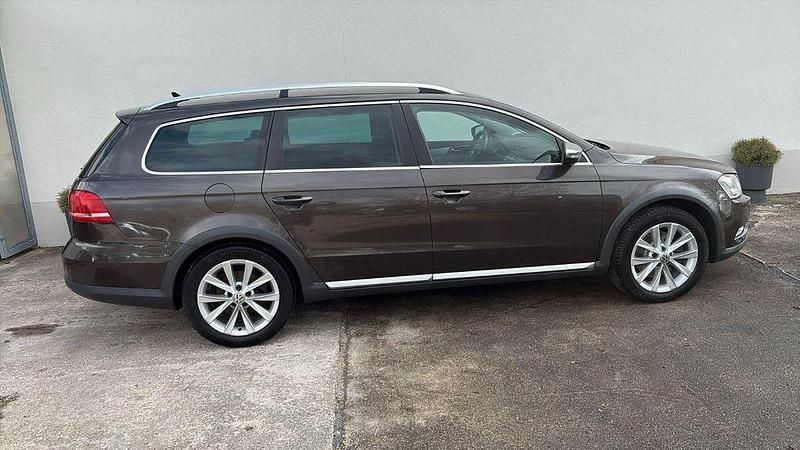 Gebraucht VW Passat Alltrack Basis 140 PS (102 kW) 2013 Schwarz Kombi