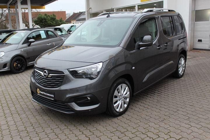 Używany Opel Combo 131 KM (96 kW) 2021 Szary Minivan