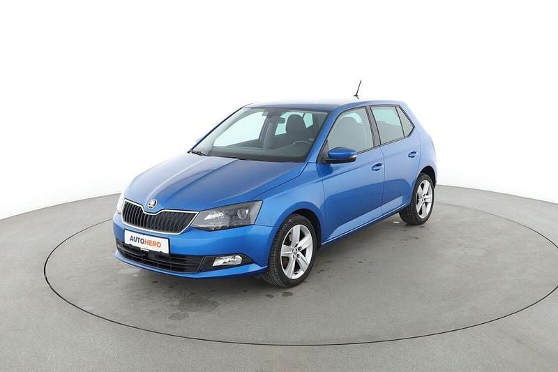 Blau Gebraucht 2015 Skoda Fabia Style Kleinwagen | 10.970 € (Fairer Preis) - Bild 1/3