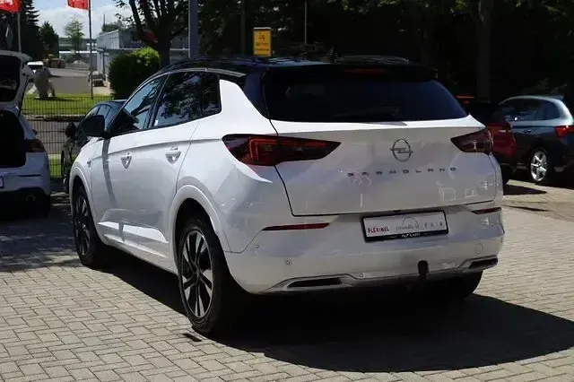 Gebraucht Opel Grandland X Elegance 131 PS (96 kW) 2024 Weiß SUV