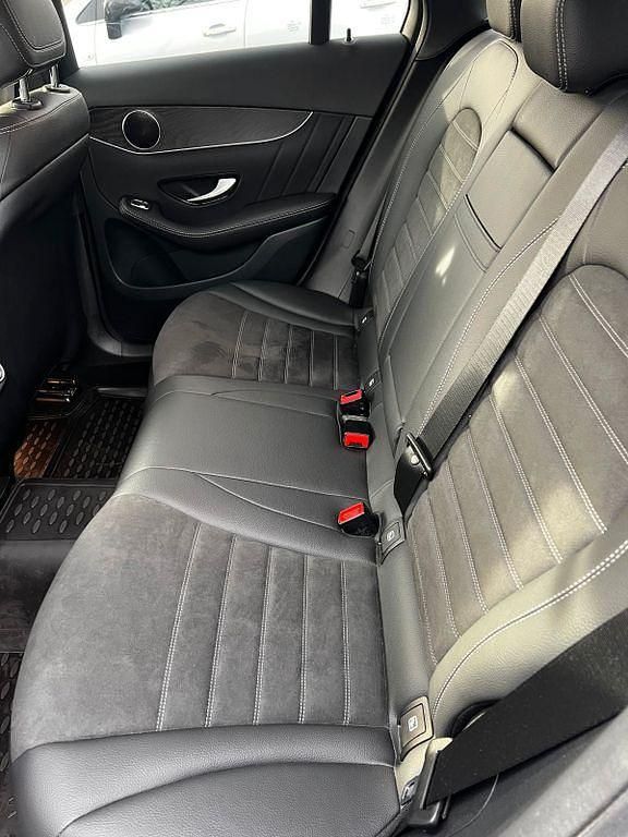 Gebraucht Mercedes GLC220 194 PS (142 kW) 2020 Silber SUV