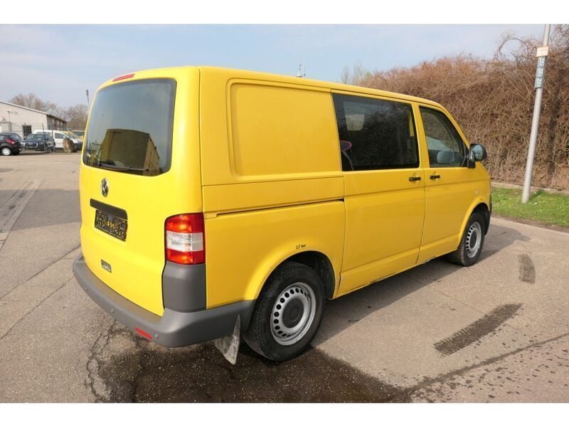 Gebraucht VW T5 84 PS (61 kW) 2011 Ginstergelb r1032 Van
