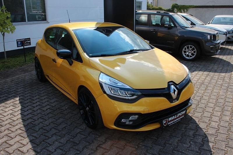 Gebraucht Renault Clio IV Trophy 220 PS (161 kW) 2018 Gelb Limousine