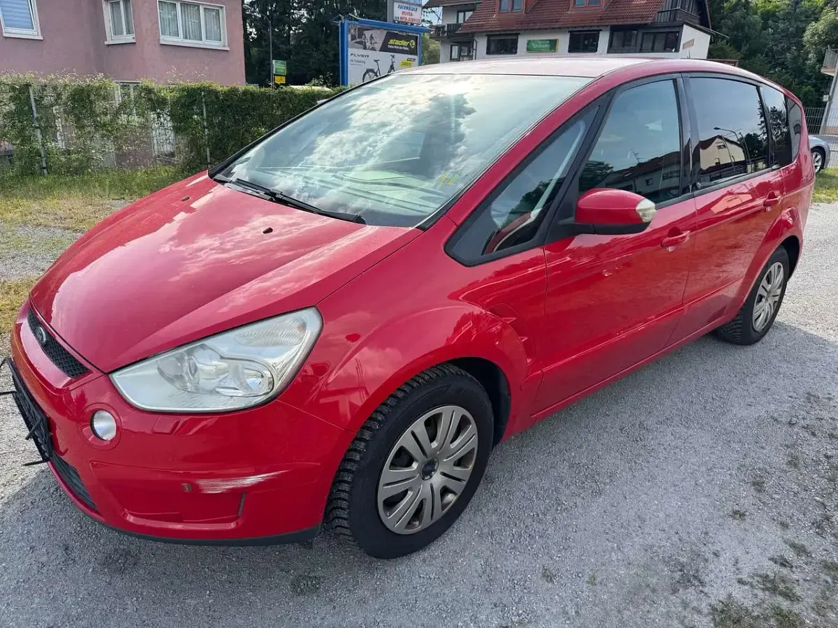 Gebraucht Ford S-MAX Trend 145 PS (106 kW) 2008 Coloradorot Van / Kleinbus