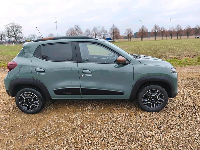 Grün Gebraucht 2022 Dacia Spring Kleinwagen | 9.400 € (Guter Preis) - Bild 1/4