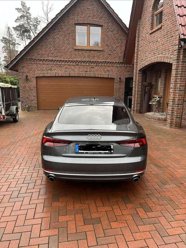 Gebraucht Audi A5 Sport 170 PS (125 kW) 2018 Grau Coupé