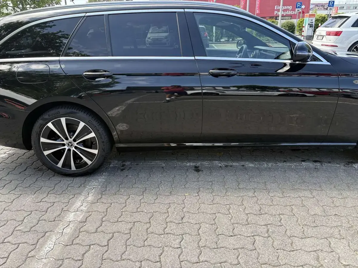 Gebraucht Mercedes E300 Edition 332 PS (244 kW) 2022 Kombi