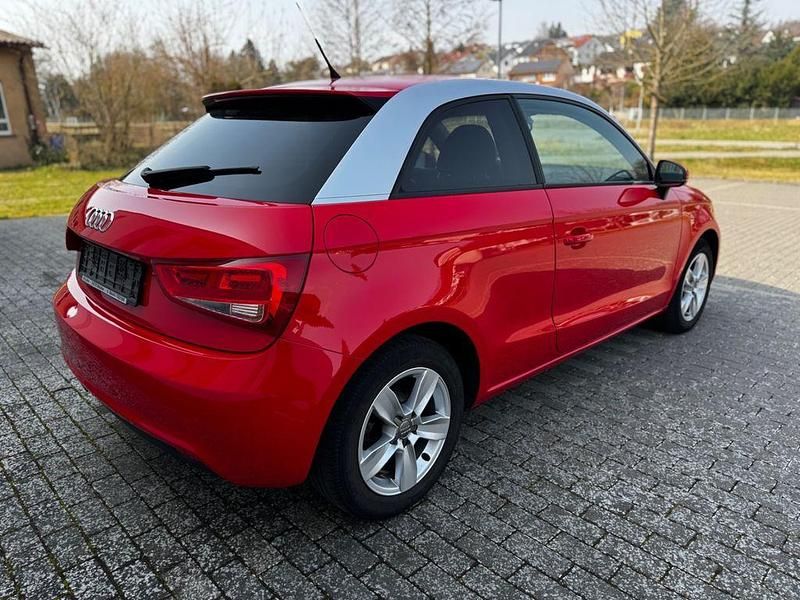 Gebraucht Audi A1 Attraction 122 PS (89 kW) 2010 Rot Kleinwagen