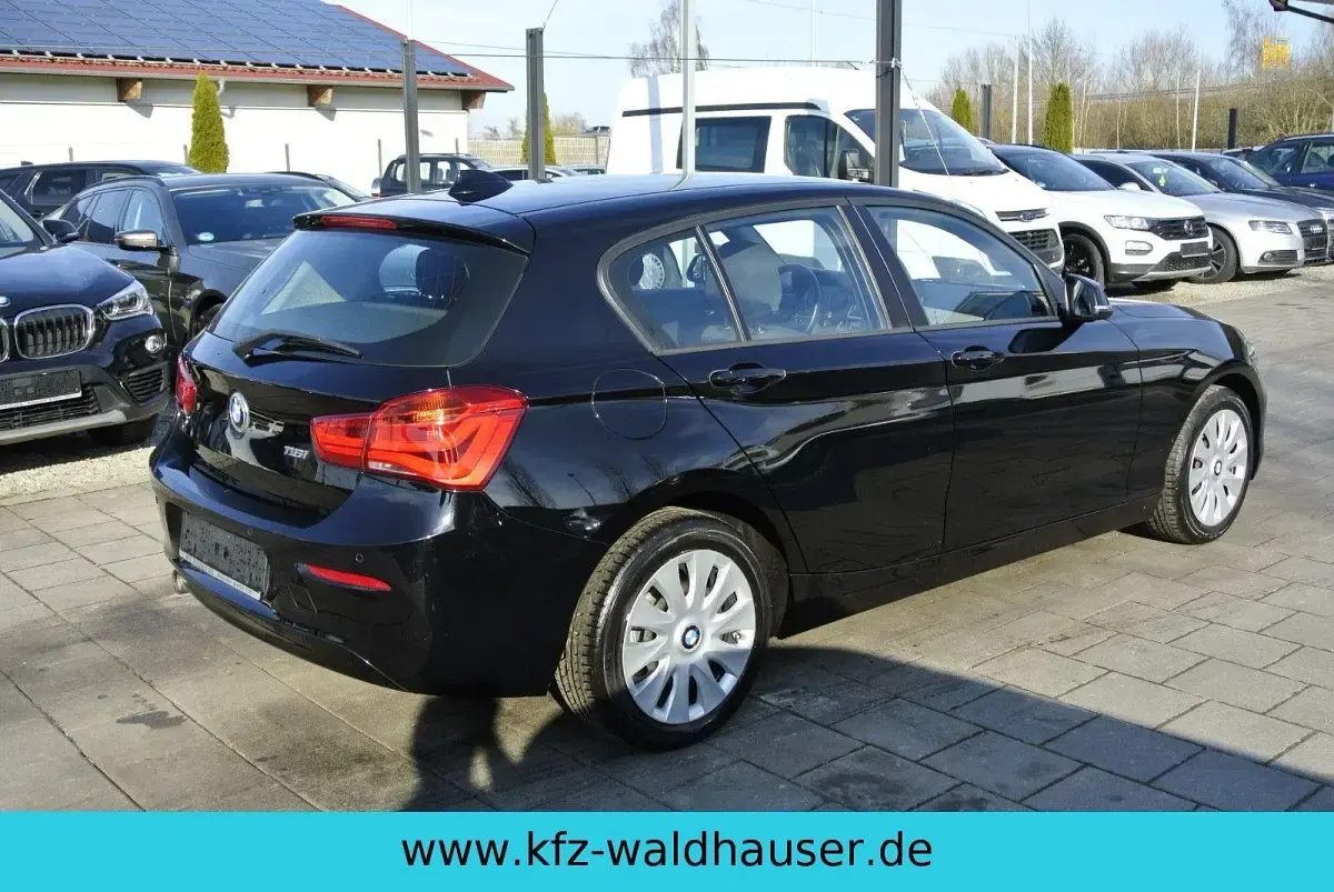Gebraucht BMW 116 109 PS (80 kW) 2017 Schwarz Kleinwagen