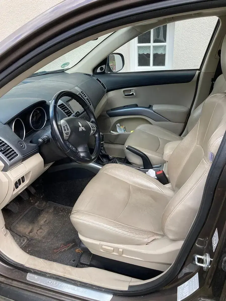 Gebraucht Mitsubishi Outlander Instyle 177 PS (130 kW) 2010 Braun SUV