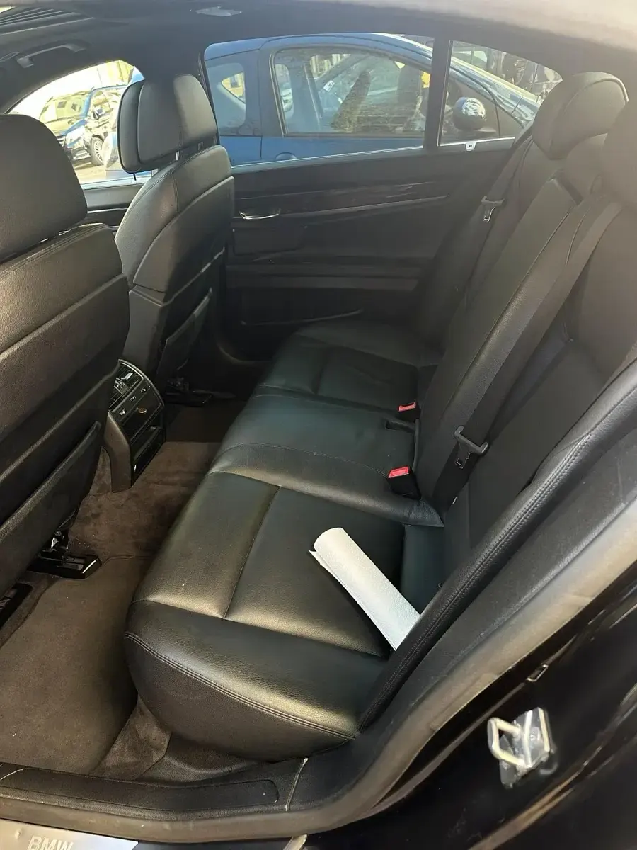 Gebraucht BMW 730 245 PS (180 kW) 2009 Schwarz Limousine