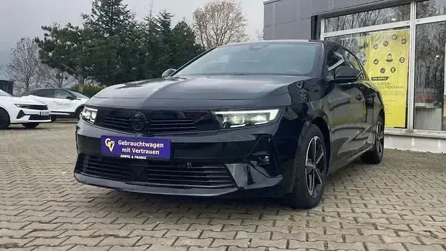 Gebraucht Opel Astra 131 PS (96 kW) 2024 Schwarz Limousine