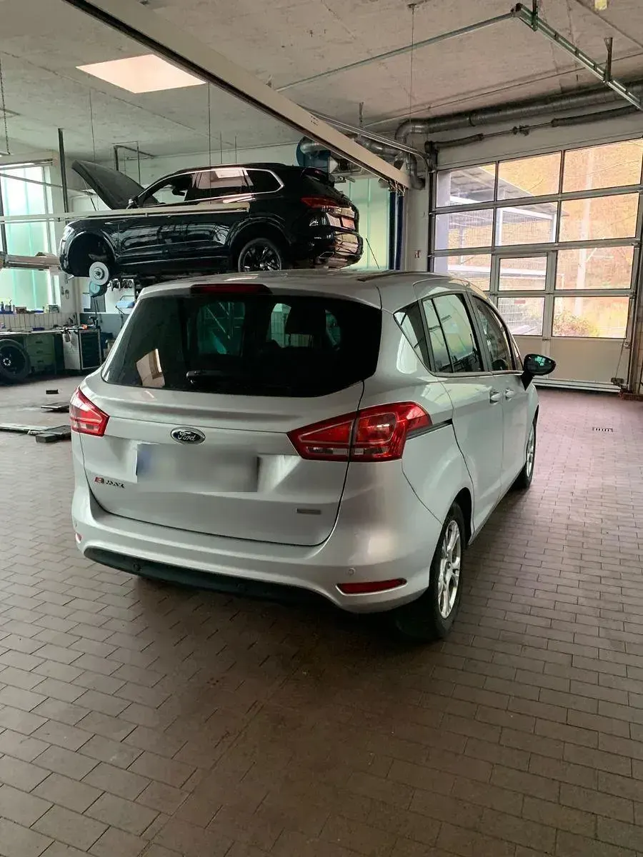 Second-hand Ford B-MAX Titanium 101 CP (74 kW) 2017 Argintiu Monovolum