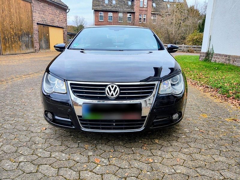 Gebraucht VW Eos GT 140 PS (102 kW) 2011 Schwarz Cabrio