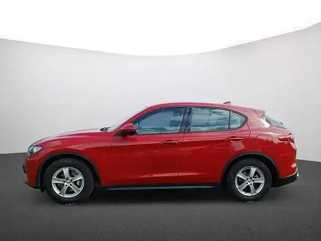 Gebraucht Alfa Romeo Stelvio 150 PS (110 kW) 2019 Rot SUV