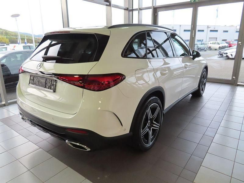 Gebraucht Mercedes GLC220 AMG line 197 PS (144 kW) 2025 Weiß SUV