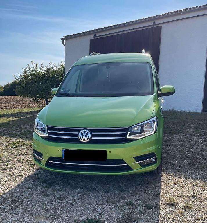 Grün Gebraucht 2019 VW Caddy Highline Van / Kleinbus | 23.900 € (Fairer Preis) - Bild 1/4