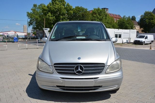 Gebraucht Mercedes Viano 150 PS (110 kW) 2004 Silber metallic Van / Kleinbus