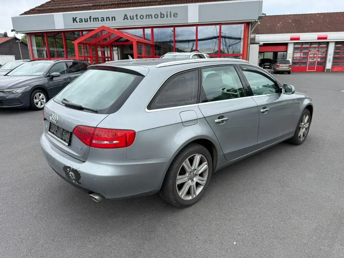 Gebraucht Audi A4 Sport 190 PS (139 kW) 2011 Grau Kombi