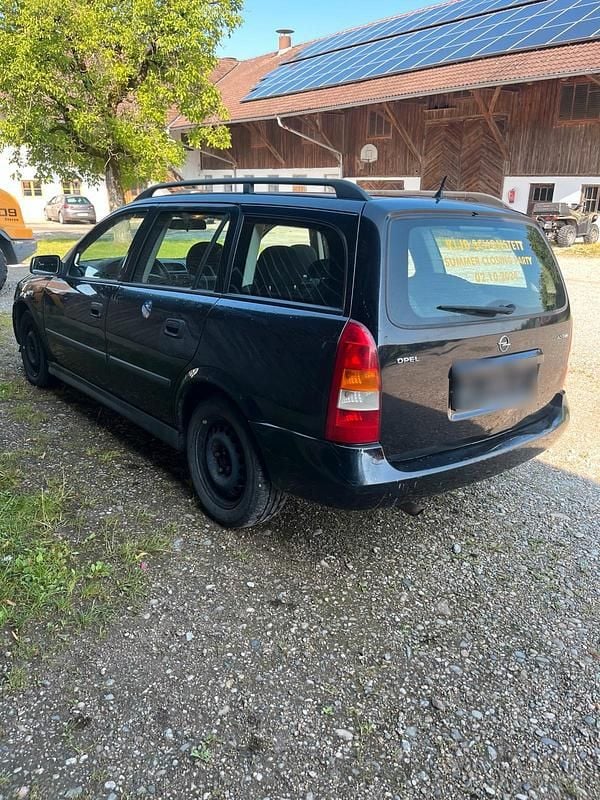 Schwarz Gebraucht 2002 Opel Astra Kombi | 1.000 € (Guter Preis) - Bild 1/4