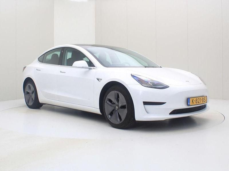Gebraucht Tesla Model 3 Standard Range 225 kW (306 PS) 2020 Weiß Limousine