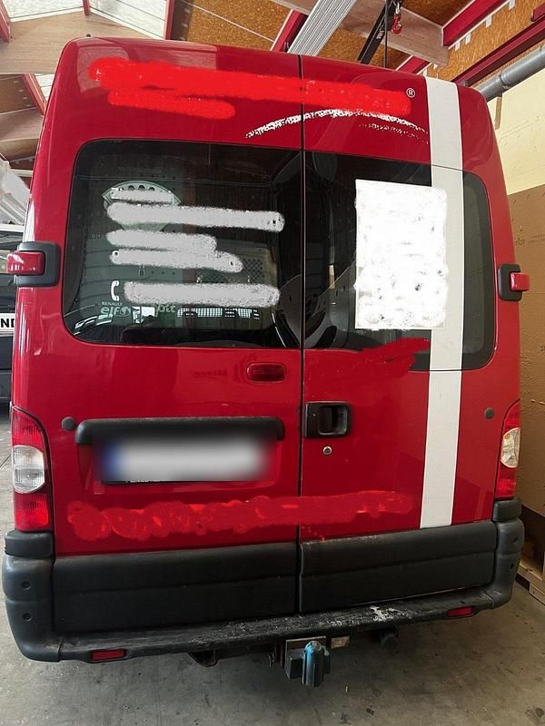 Gebraucht Renault Master 119 PS (87 kW) 2009 Rot Limousine