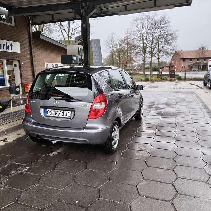 Gebraucht Mercedes A160 Classic 60 PS (44 kW) 2011 Grau Limousine