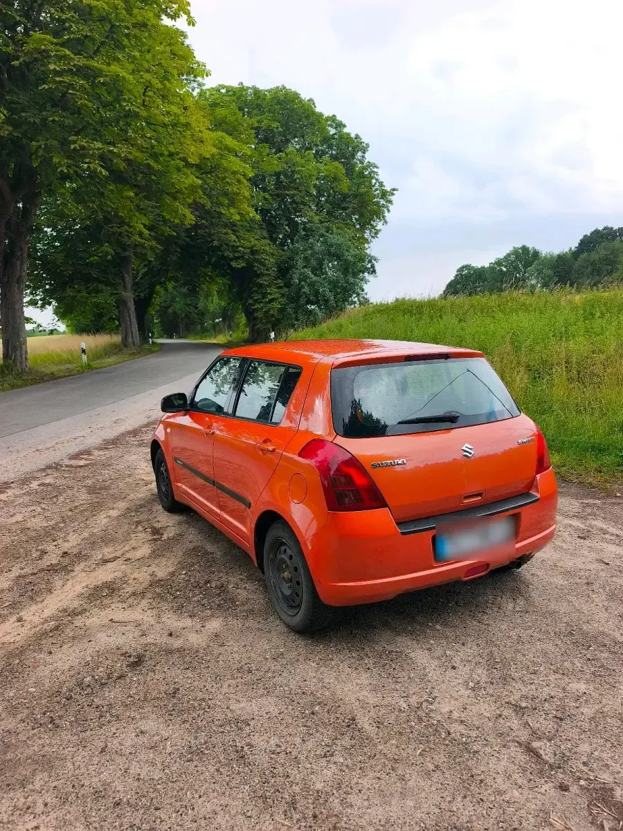 Gebraucht Suzuki Swift 94 PS (69 kW) 2008 Orange Kleinwagen