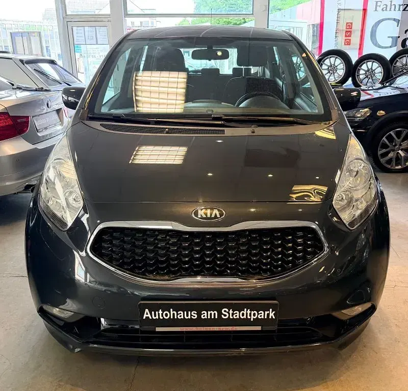 Gebraucht Kia Venga DREAM-TEAM Edition 125 PS (91 kW) 2019 (h8g) penta metal Kleinwagen