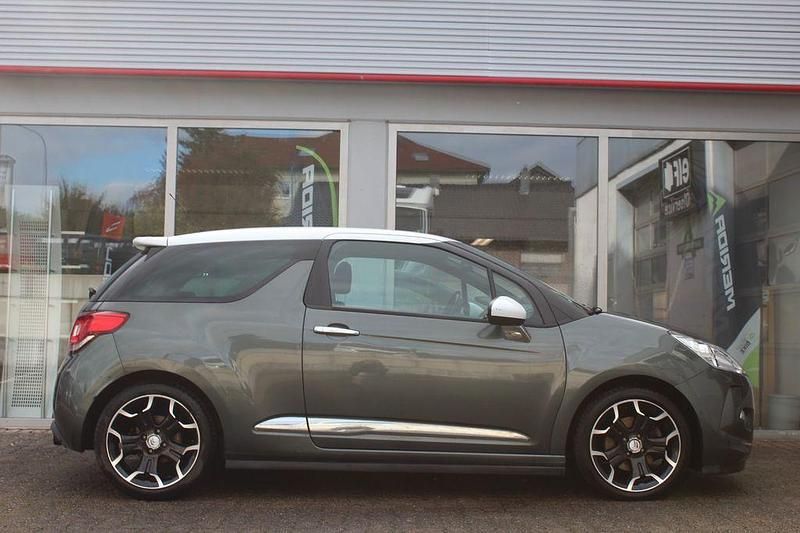 Grau Gebraucht 2011 Citroën DS3 Sport Chic Kleinwagen | 5.500 € (Fairer Preis) - Bild 1/4
