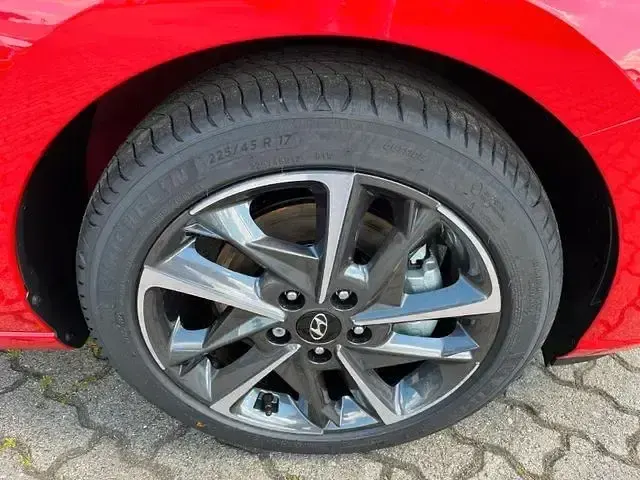Brugt Hyundai i30 Advantage 2024 Andere Sedan