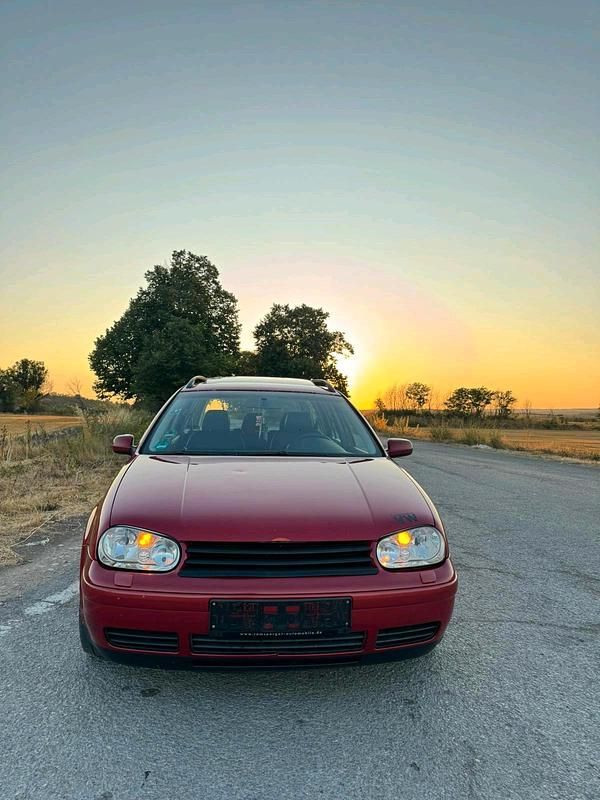 Rot Gebraucht 2004 VW Golf IV Kombi | 2.299 € (Fairer Preis) - Bild 1/4