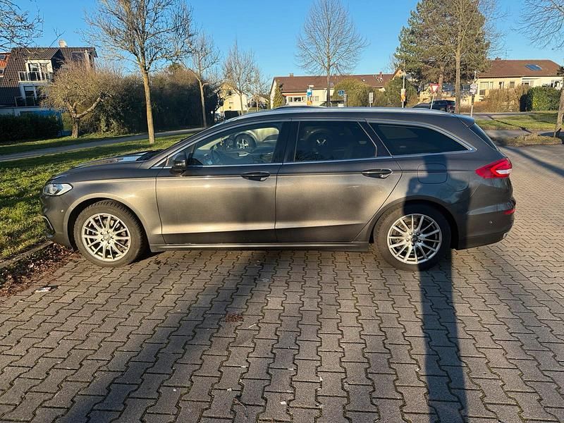 Gebraucht Ford Mondeo 190 PS (139 kW) 2020 Grau Kombi