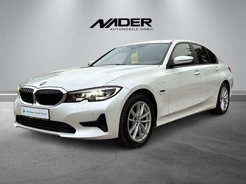 Gebraucht BMW 320e Advantage 204 PS (150 kW) 2022 Weiß Limousine