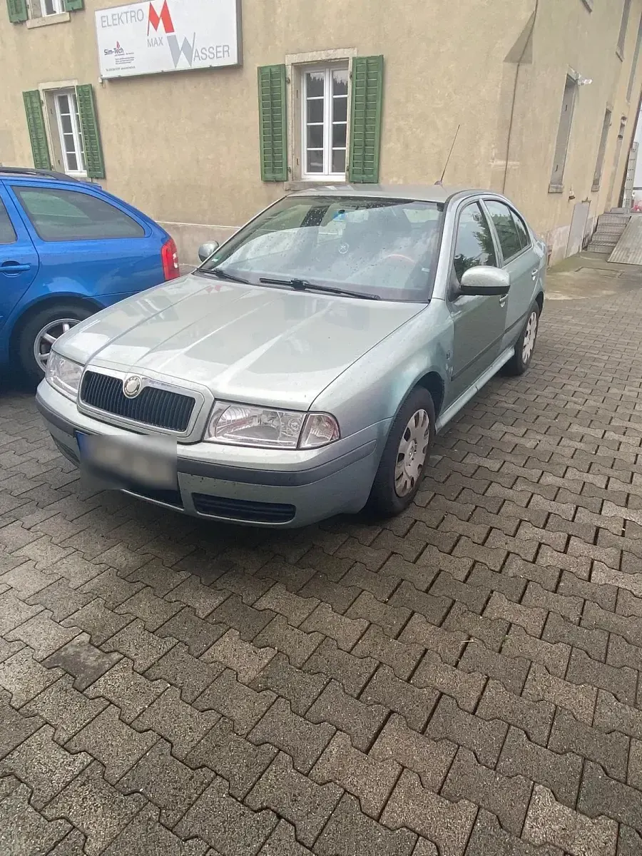 Gebraucht Skoda Octavia 101 PS (74 kW) 2010 Grün Limousine